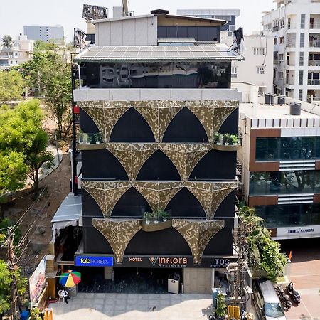 Oriva Vinflora Residency - Nr Lv Prasad Hospital, Banjara Hills Hotel Haiderabad Buitenkant foto