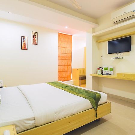 Oriva Vinflora Residency - Nr Lv Prasad Hospital, Banjara Hills Hotel Haiderabad Buitenkant foto