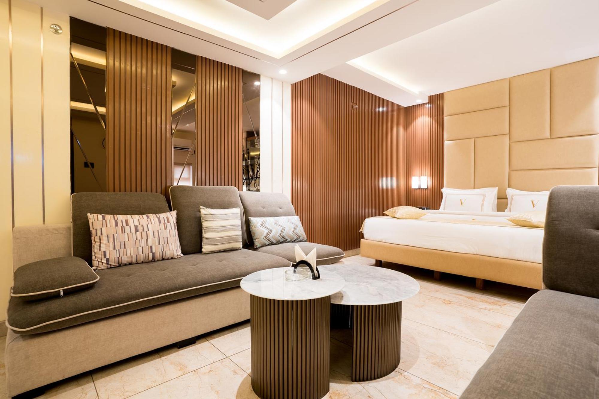 Oriva Vinflora Residency - Nr Lv Prasad Hospital, Banjara Hills Hotel Haiderabad Buitenkant foto