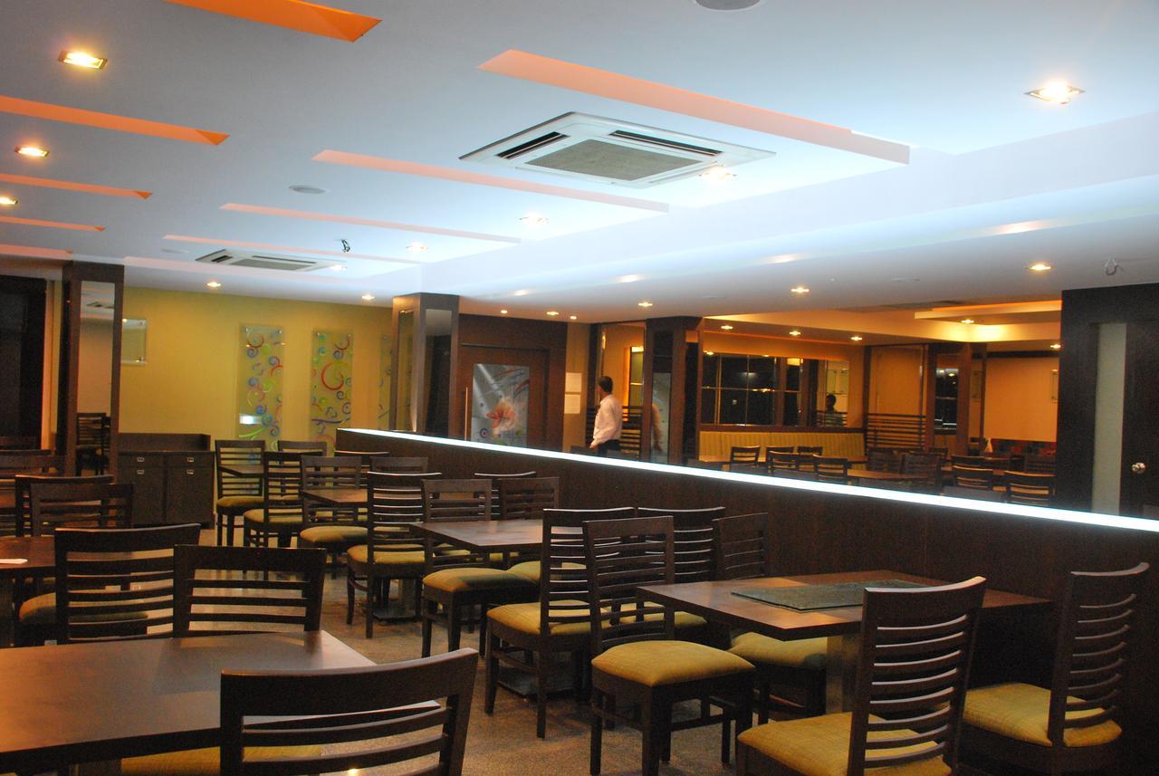 Oriva Vinflora Residency - Nr Lv Prasad Hospital, Banjara Hills Hotel Haiderabad Buitenkant foto
